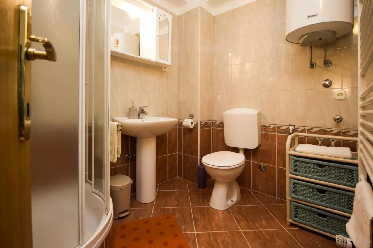 Apartment House Kvin Baska Voda